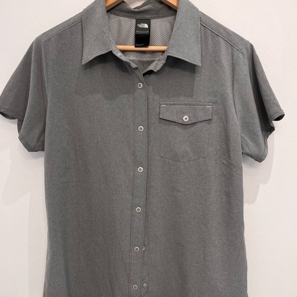2/40$North face gray short sleeve shirt size large - Picture 1 of 8